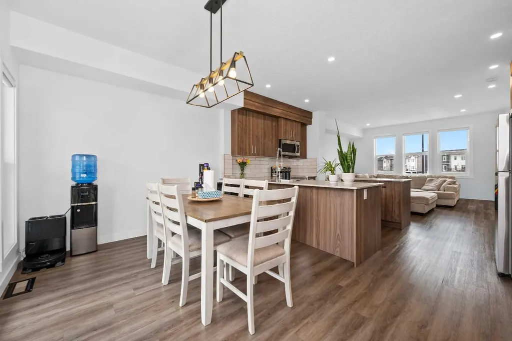 33 Merganser Drive Chestermere AB T1X2S3