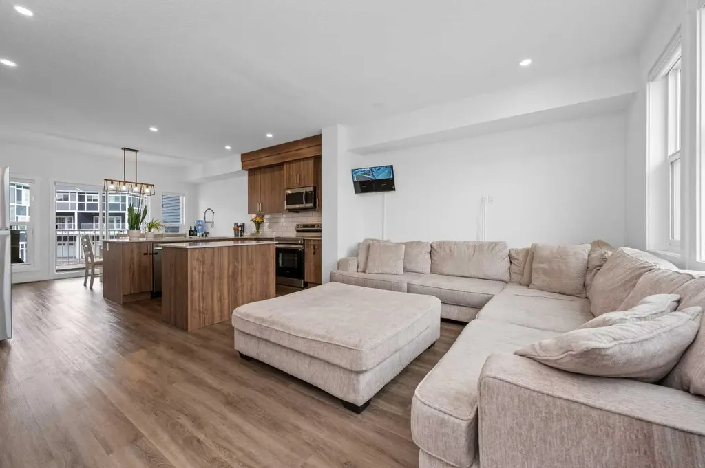 33 Merganser Drive Chestermere AB T1X2S3