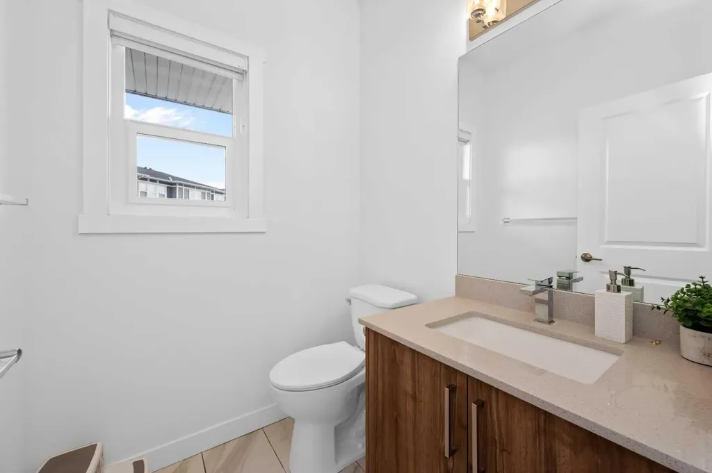 33 Merganser Drive Chestermere AB T1X2S3
