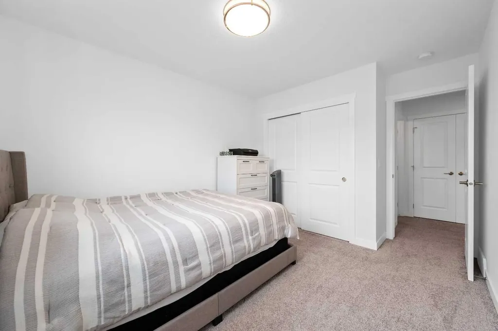 33 Merganser Drive Chestermere AB T1X2S3