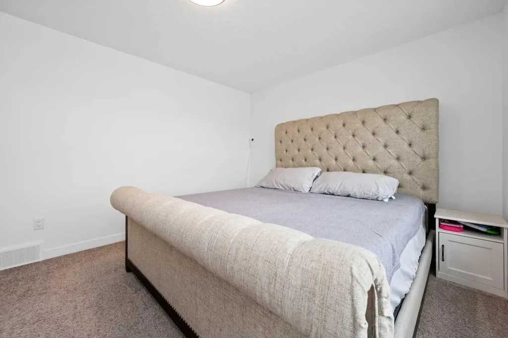 33 Merganser Drive Chestermere AB T1X2S3