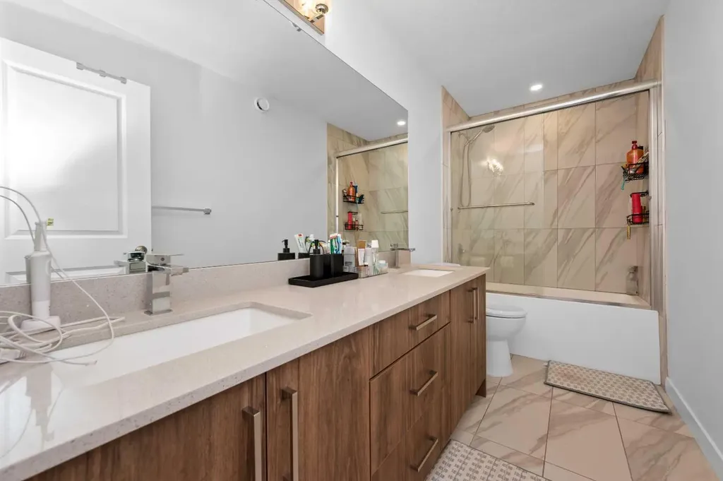 33 Merganser Drive Chestermere AB T1X2S3
