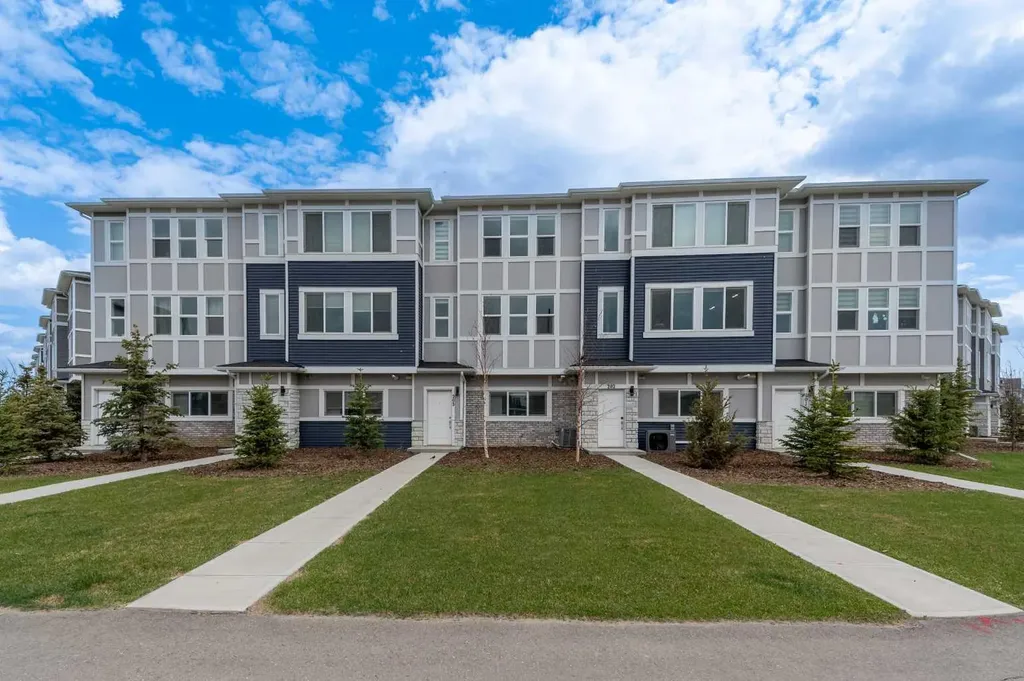33 Merganser Drive Chestermere AB T1X2S3