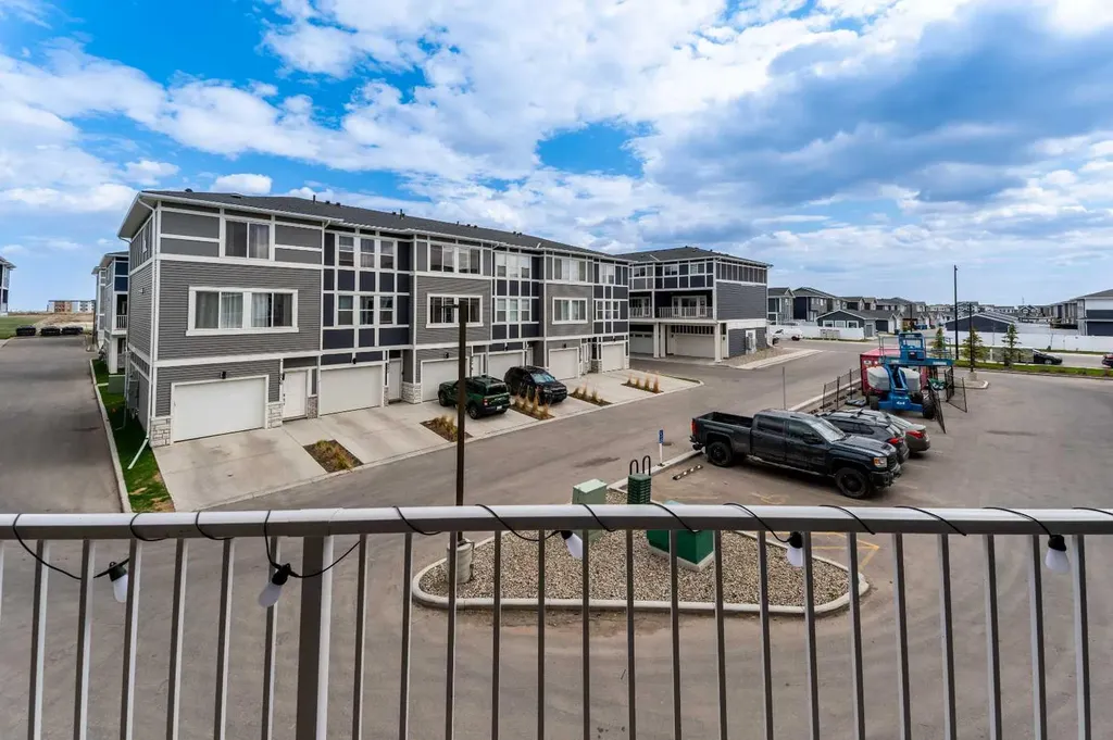 33 Merganser Drive Chestermere AB T1X2S3