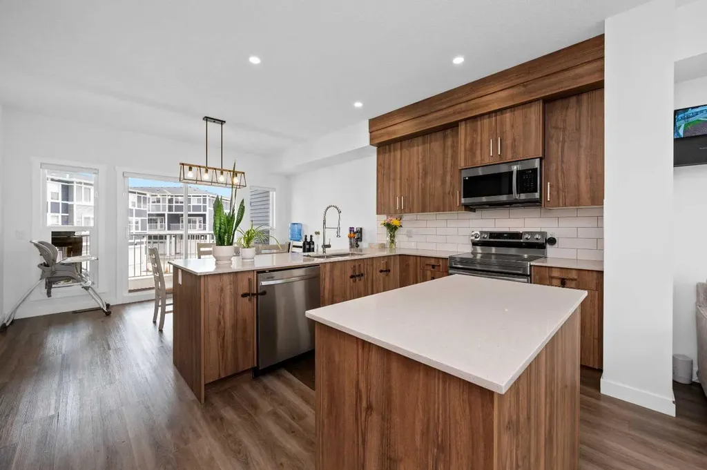 33 Merganser Drive Chestermere AB T1X2S3