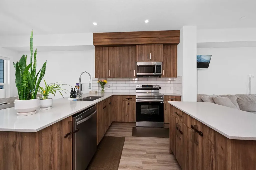 33 Merganser Drive Chestermere AB T1X2S3