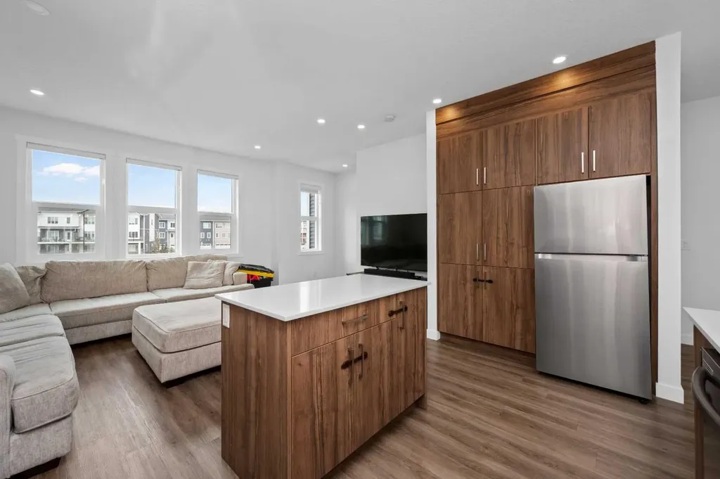 33 Merganser Drive Chestermere AB T1X2S3