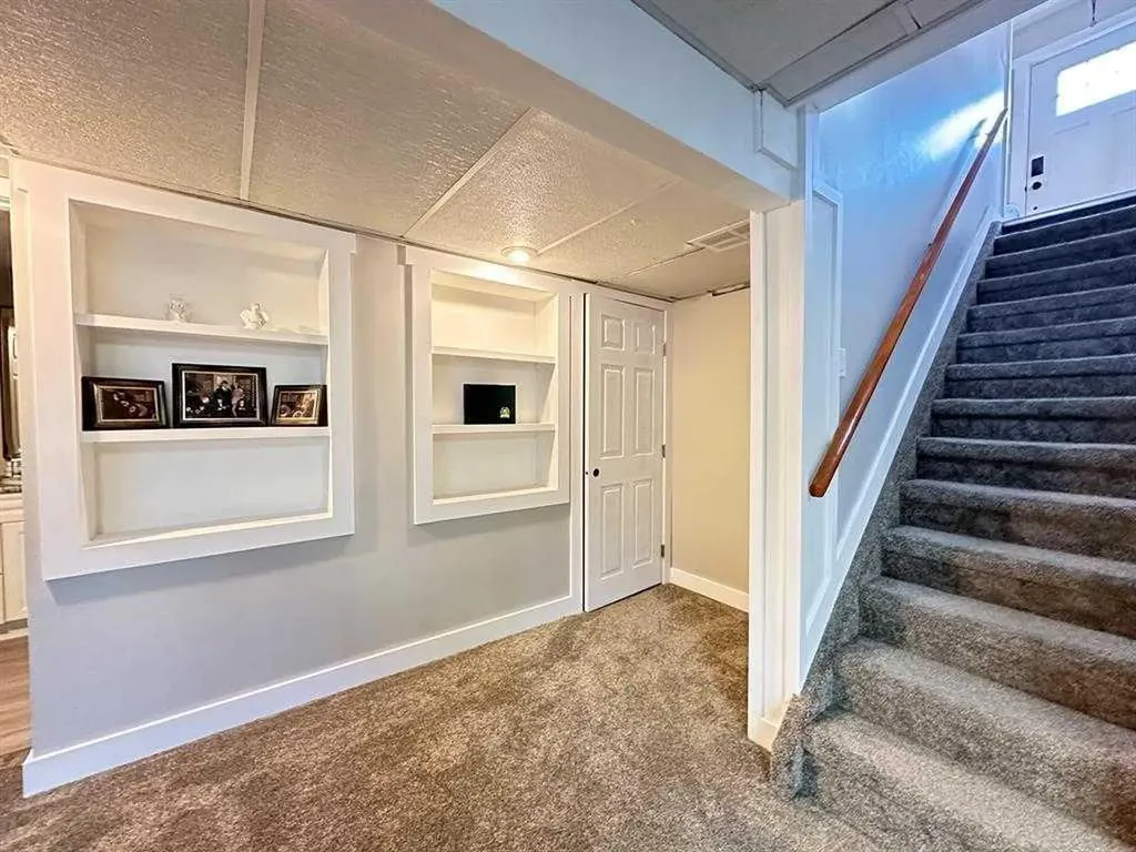 5206 49a Street Kitscoty AB T0B 2P0