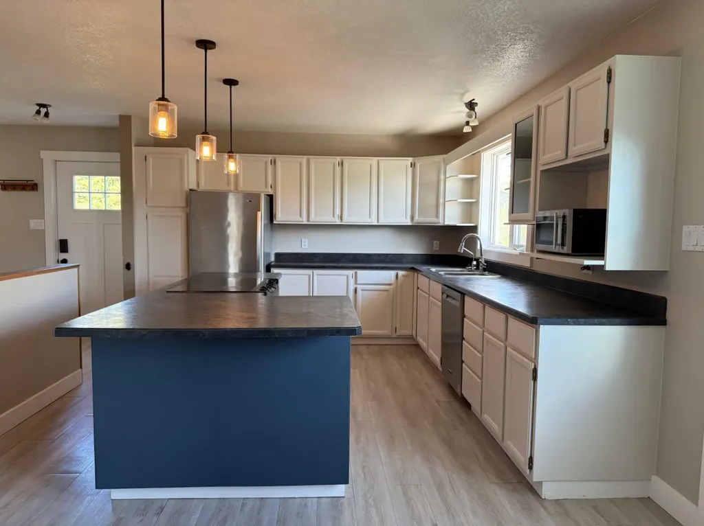5206 49a Street Kitscoty AB T0B 2P0