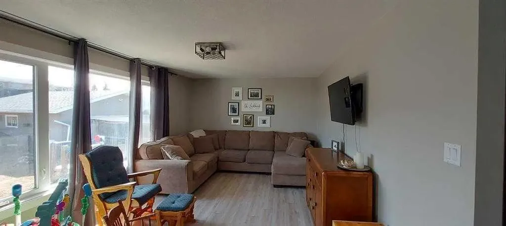5206 49a Street Kitscoty AB T0B 2P0