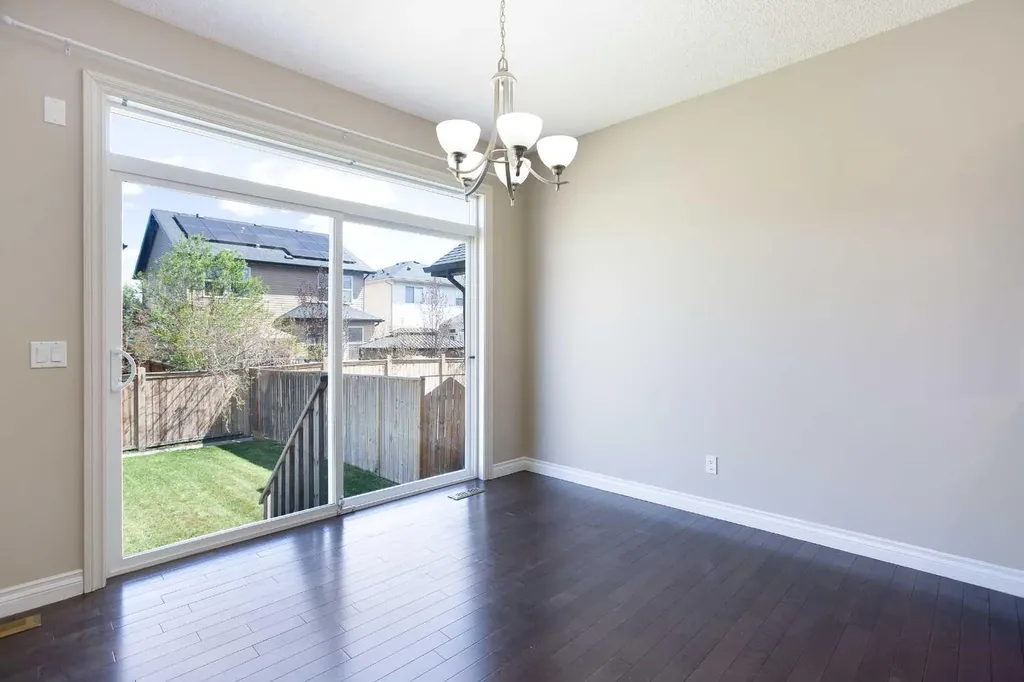 606 Montgomery Close SE High River AB t1v 0B7