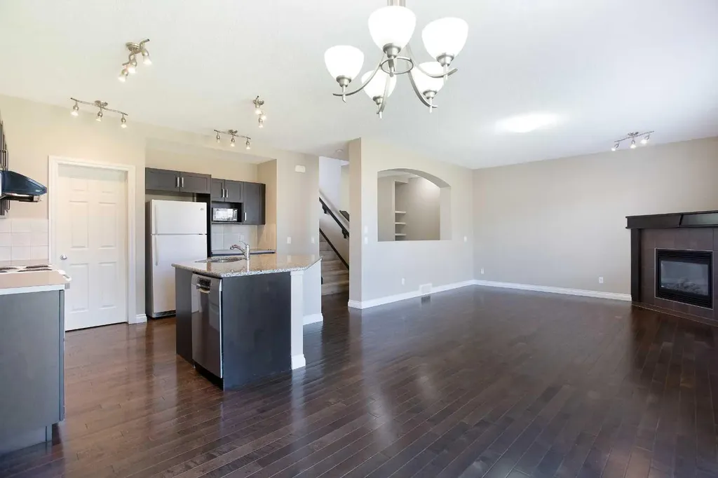 606 Montgomery Close SE High River AB t1v 0B7