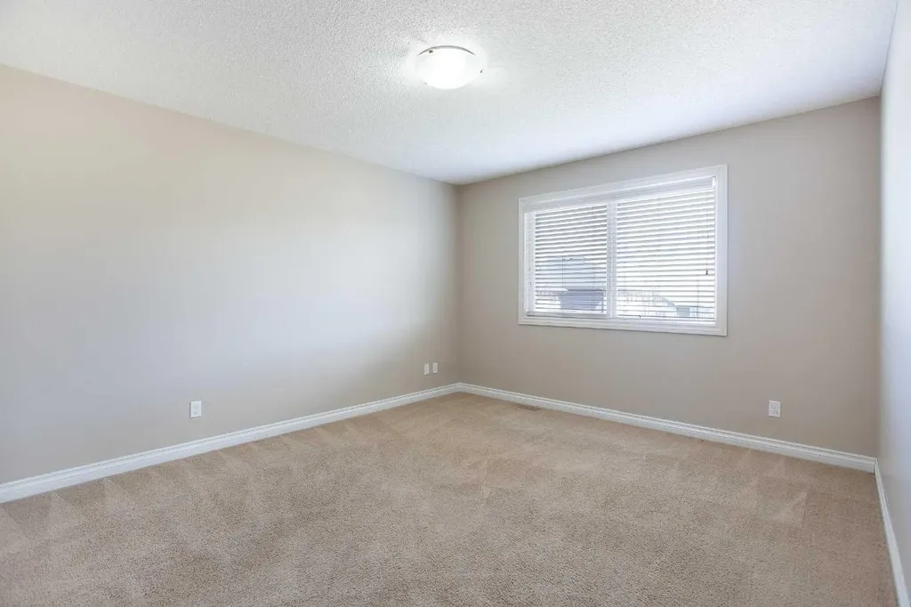 606 Montgomery Close SE High River AB t1v 0B7