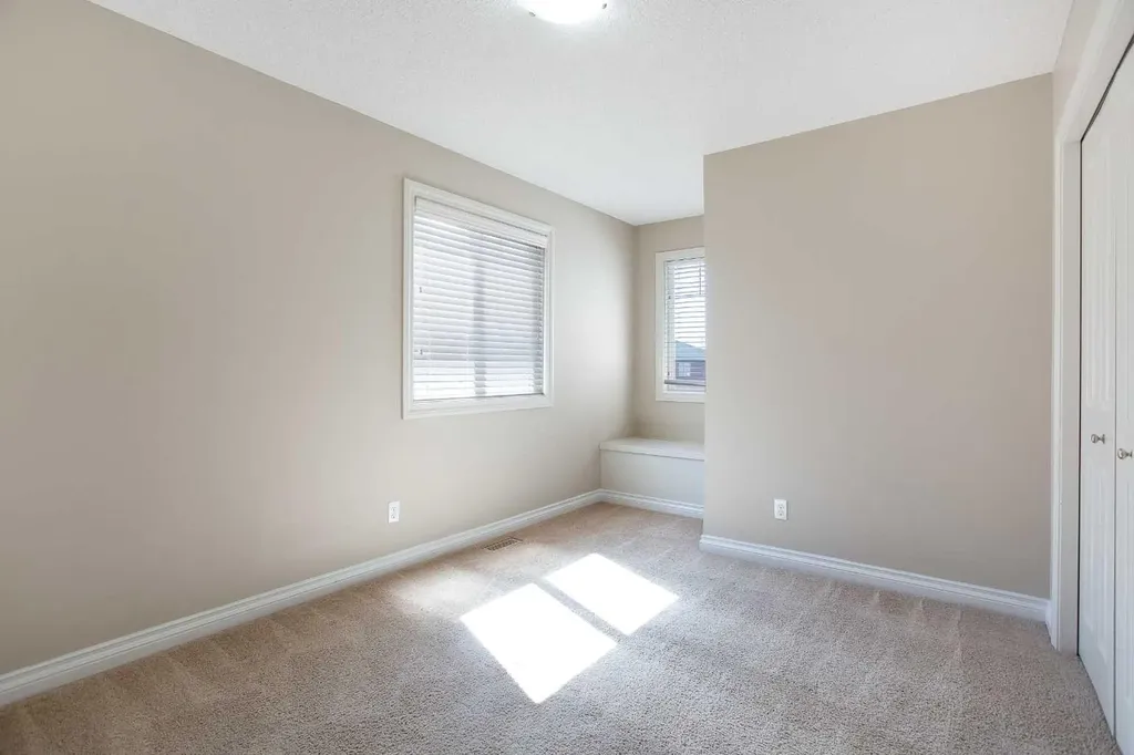 606 Montgomery Close SE High River AB t1v 0B7