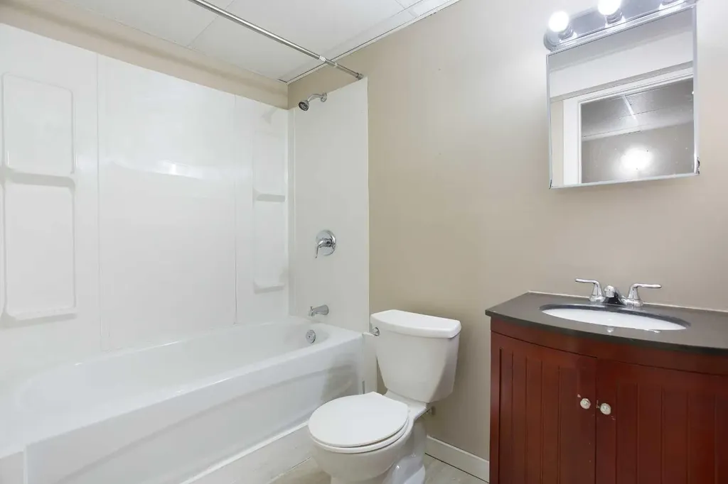 606 Montgomery Close SE High River AB t1v 0B7