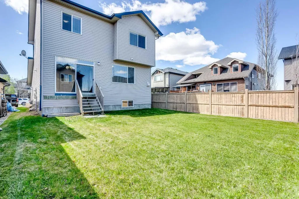606 Montgomery Close SE High River AB t1v 0B7