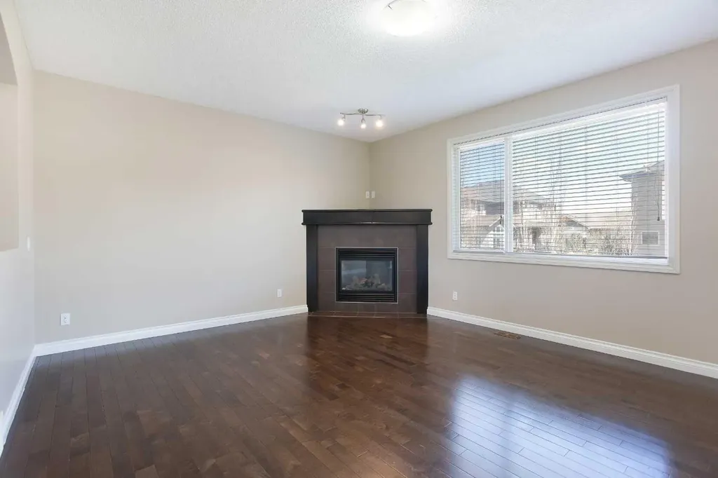 606 Montgomery Close SE High River AB t1v 0B7