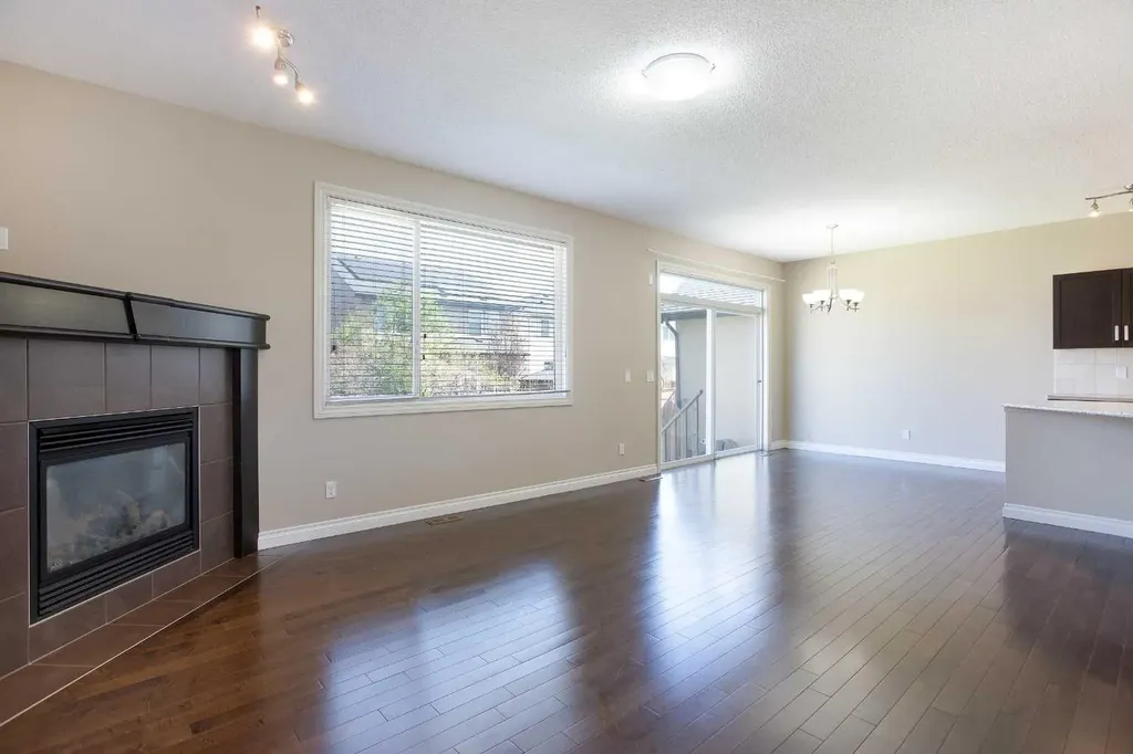 606 Montgomery Close SE High River AB t1v 0B7