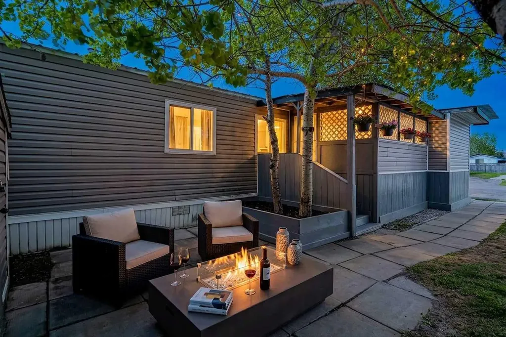 6220 17 Avenue Calgary AB T2A 7H4