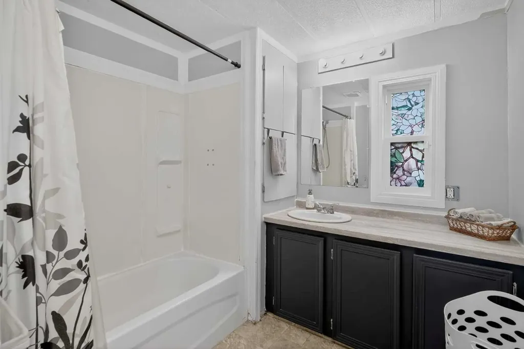 6220 17 Avenue Calgary AB T2A 7H4