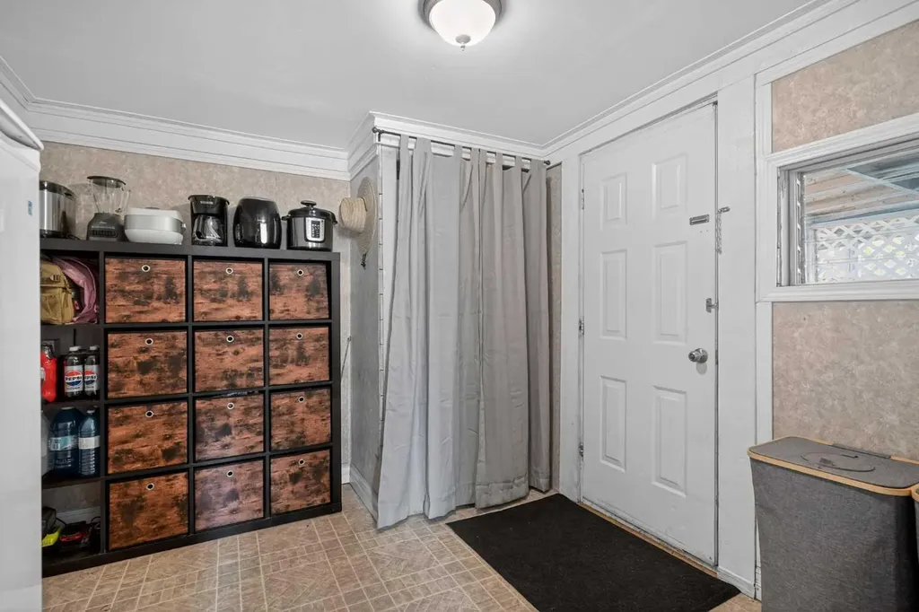 6220 17 Avenue Calgary AB T2A 7H4