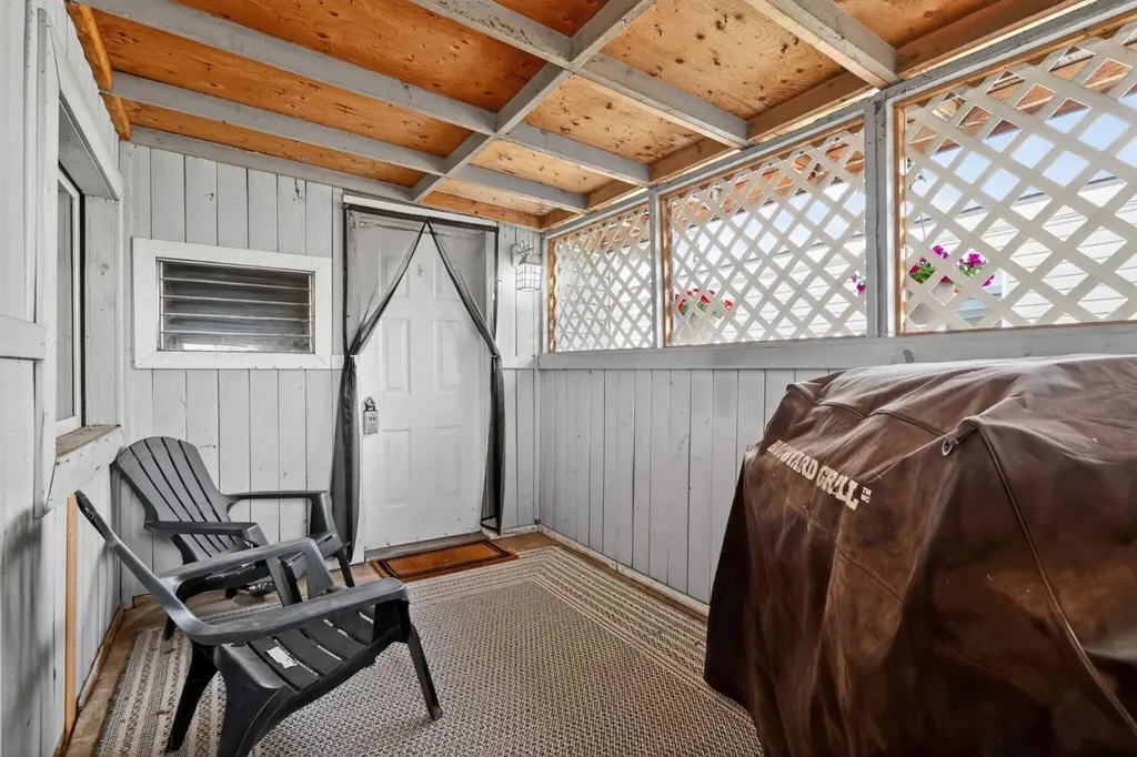 6220 17 Avenue Calgary AB T2A 7H4