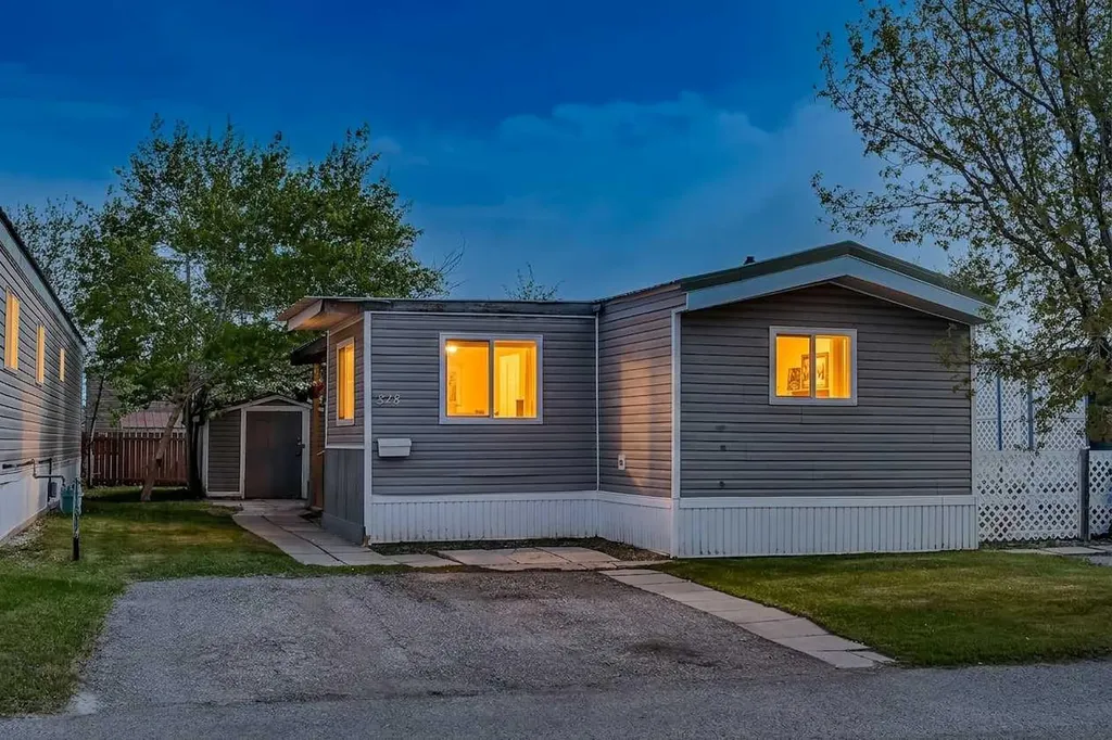 6220 17 Avenue Calgary AB T2A 7H4
