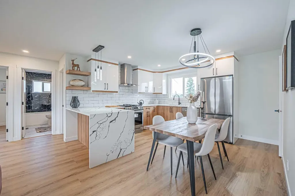 176 Huntchester Crescent NE Calgary AB T2K 5E9