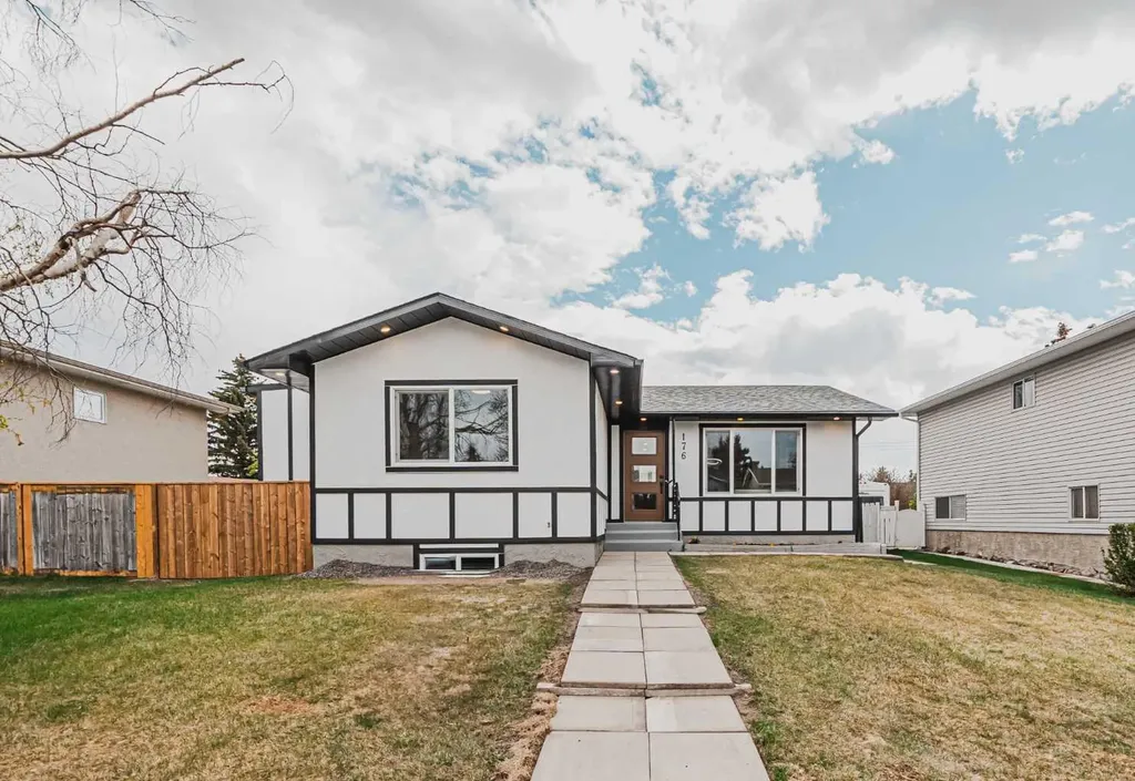 176 Huntchester Crescent NE Calgary AB T2K 5E9