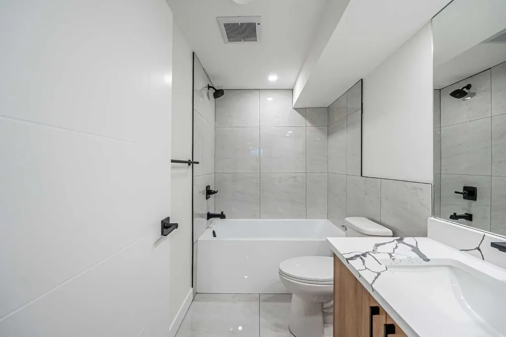 176 Huntchester Crescent NE Calgary AB T2K 5E9