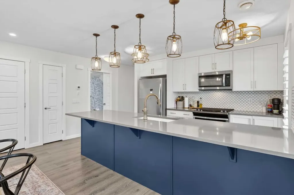 19500 37 Street SE Calgary AB T3M 2W9