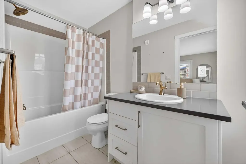 19500 37 Street SE Calgary AB T3M 2W9