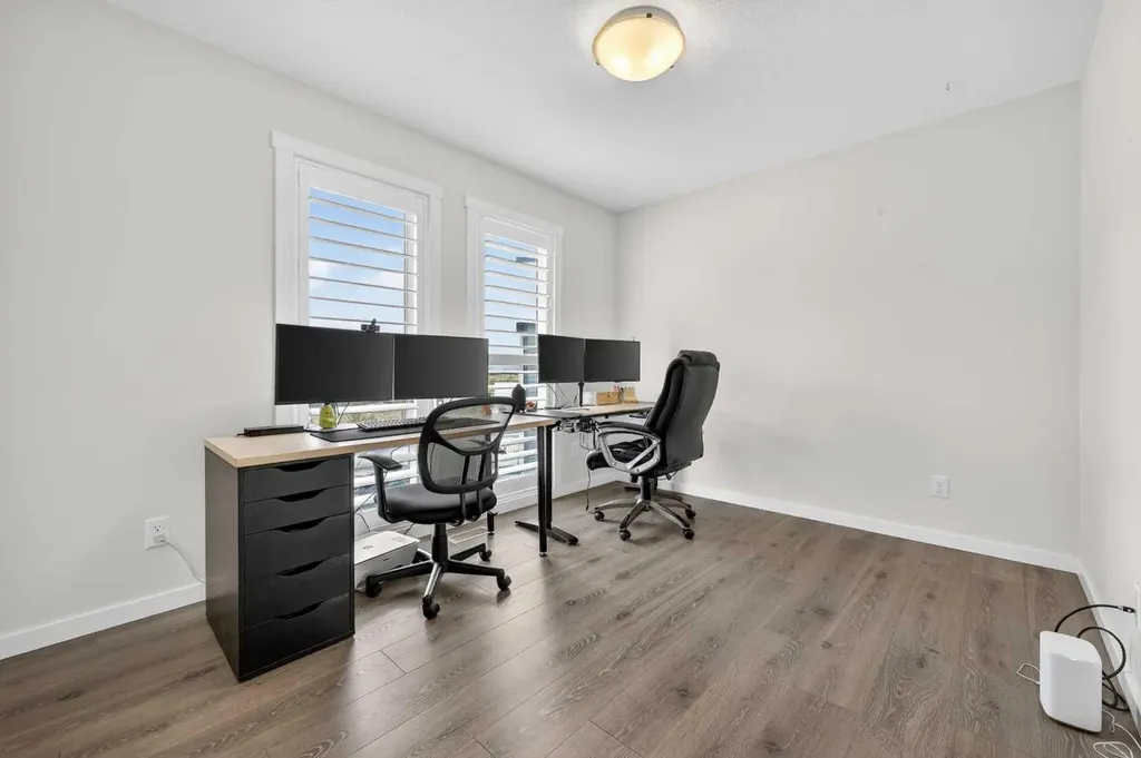 19500 37 Street SE Calgary AB T3M 2W9