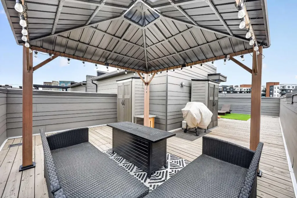 19500 37 Street SE Calgary AB T3M 2W9