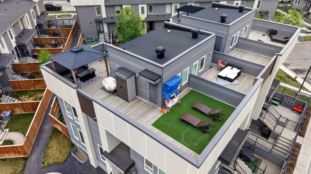 19500 37 Street SE Calgary AB T3M 2W9