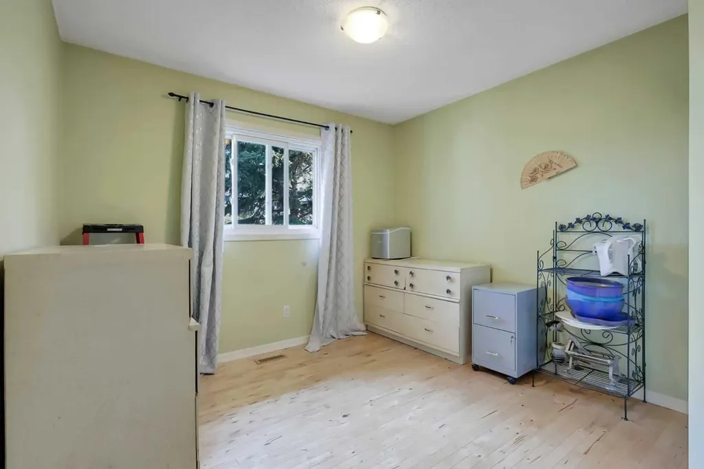 125 Crawford Street Red Deer AB T4P 2G4