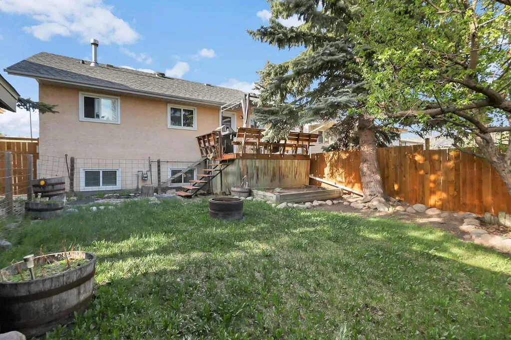 125 Crawford Street Red Deer AB T4P 2G4