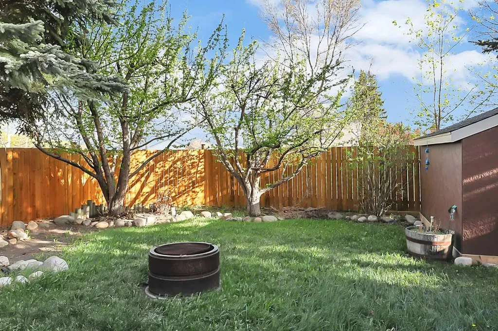 125 Crawford Street Red Deer AB T4P 2G4