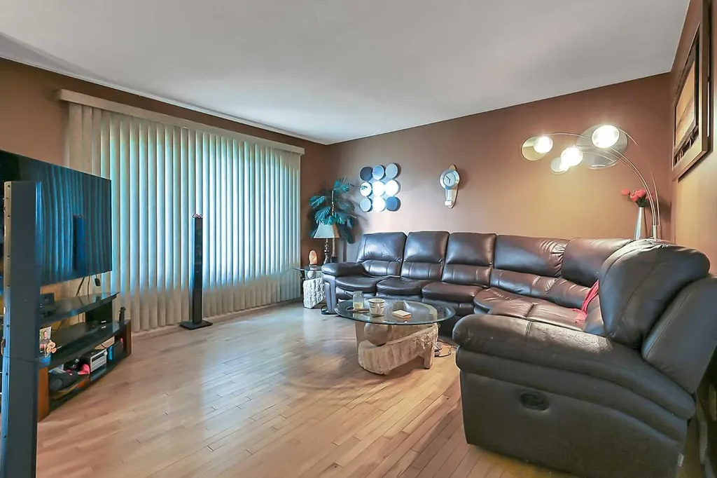 125 Crawford Street Red Deer AB T4P 2G4