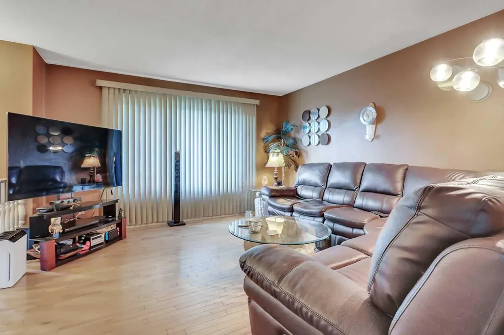 125 Crawford Street Red Deer AB T4P 2G4