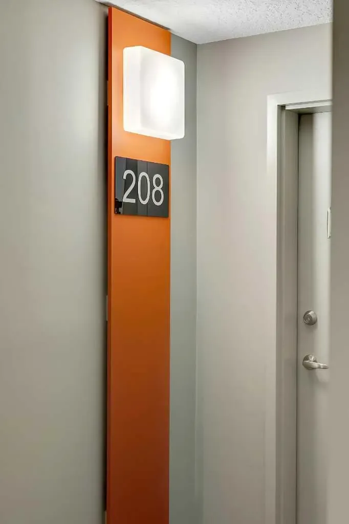 811 5 Street NE Calgary AB T2E 3W9