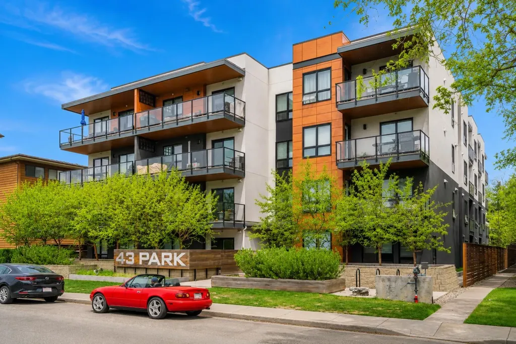 811 5 Street NE Calgary AB T2E 3W9