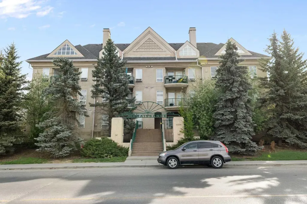 15204 Bannister Road Calgary AB T2X3T4
