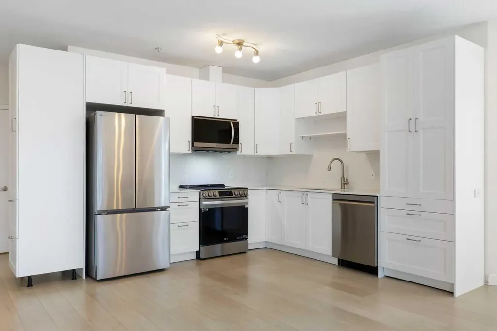 15204 Bannister Road Calgary AB T2X3T4