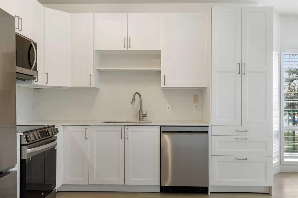 15204 Bannister Road Calgary AB T2X3T4