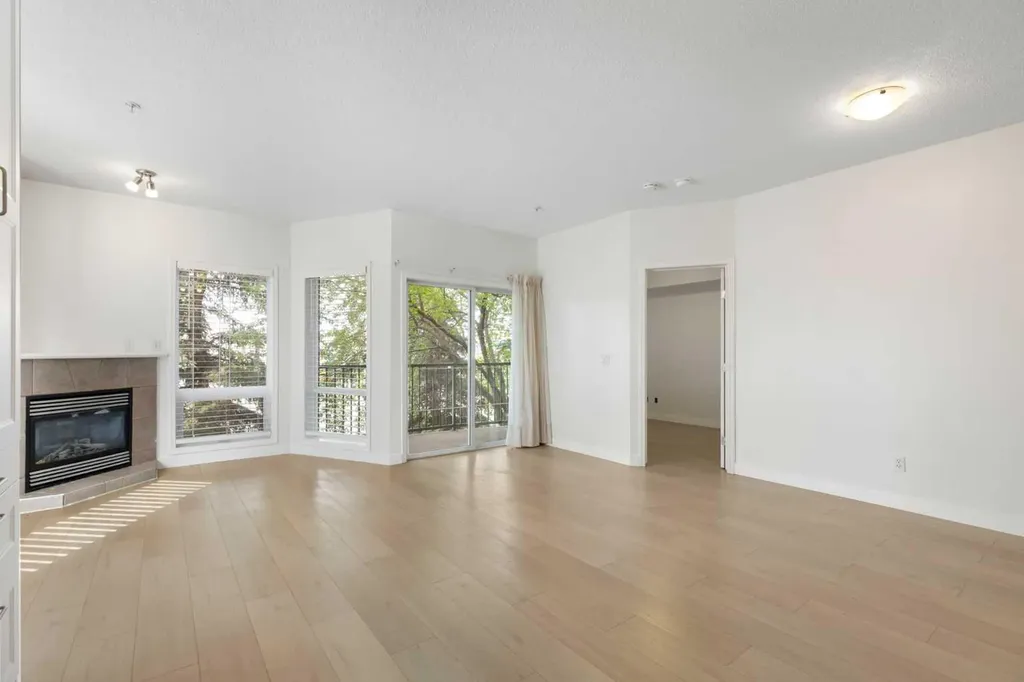 15204 Bannister Road Calgary AB T2X3T4