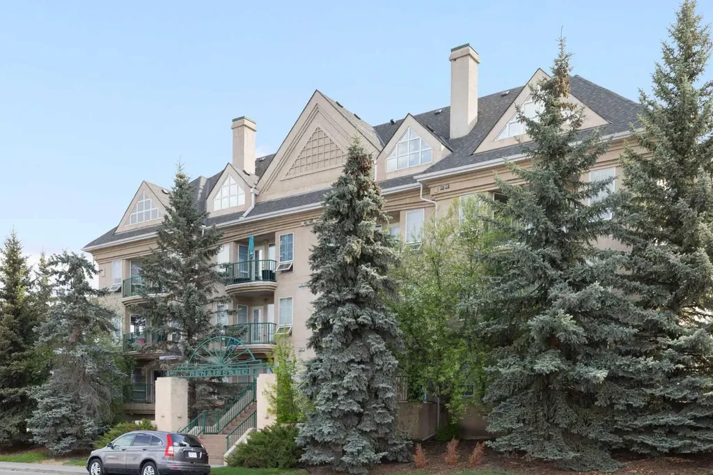 15204 Bannister Road Calgary AB T2X3T4