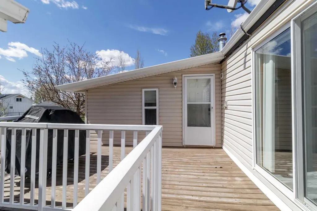 10046 Township Road 422 Rural Ponoka County AB t4r 3r5
