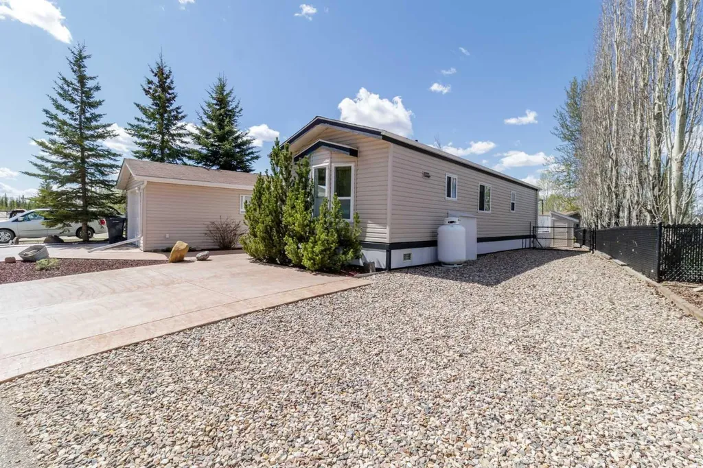 10046 Township Road 422 Rural Ponoka County AB t4r 3r5