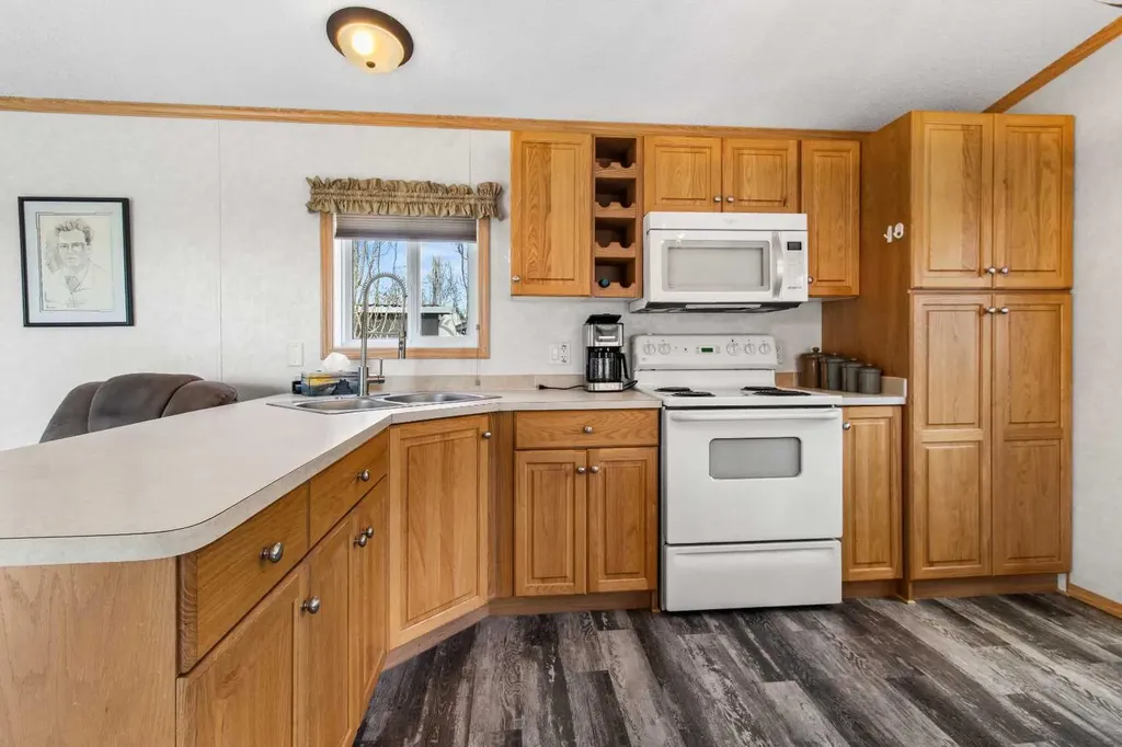 10046 Township Road 422 Rural Ponoka County AB t4r 3r5